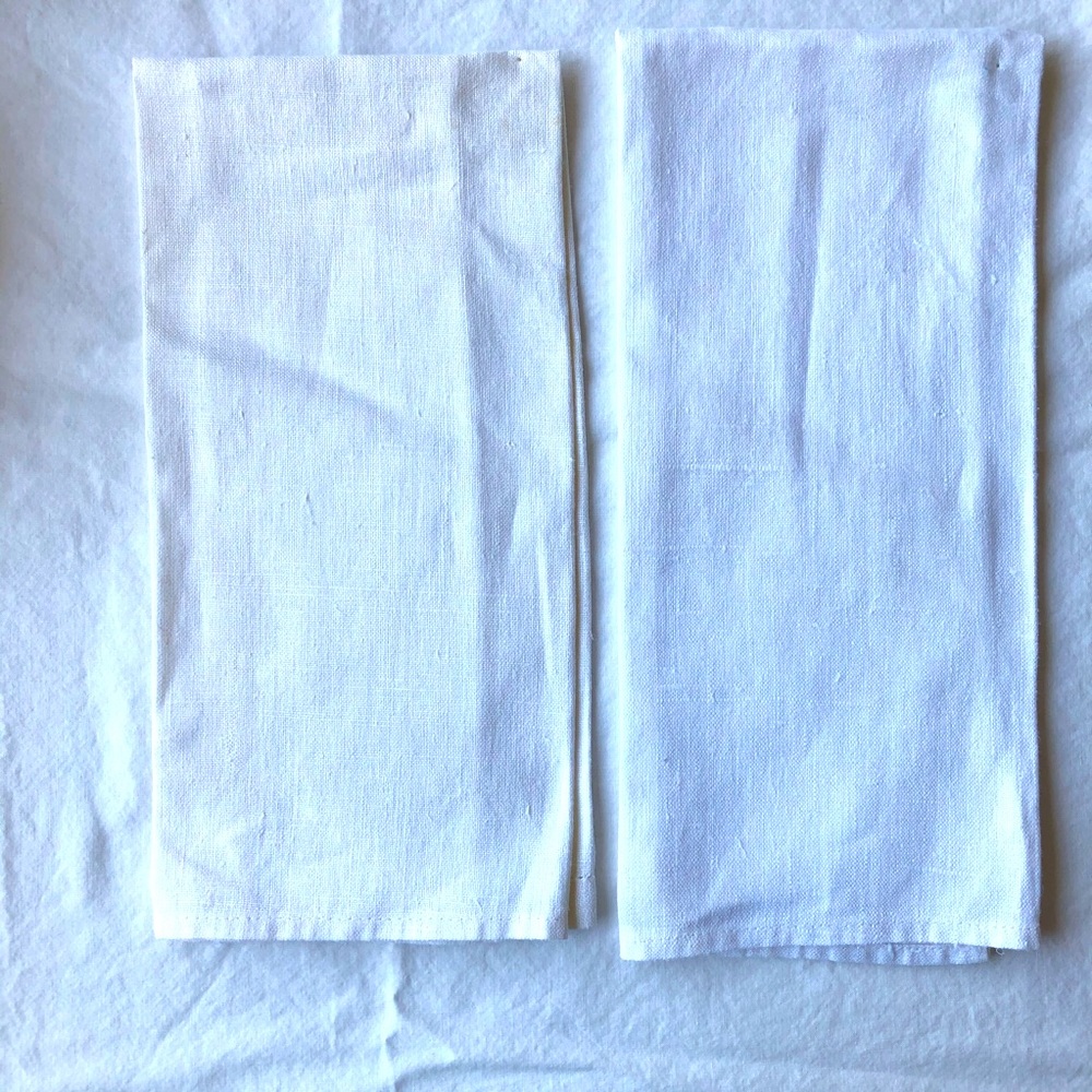 VINTAGE “Feeding the Birds” Set/2 Fingertip Towels, Linen, Red/Blue/Yellow - Picture 8 of 9